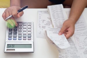 Smart Tips on Managing Expenses as a Student